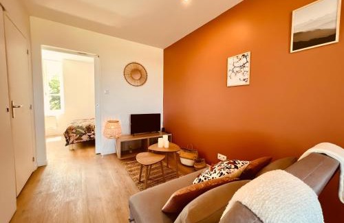 Montlucon Apartment | Le Sweet Terracotta - Home Homy