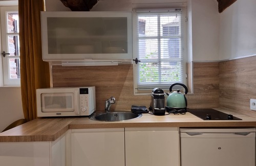 Honfleur Apartment | Le Temps d’une Pause | Cosy with Fireplace | Honfleur Centre