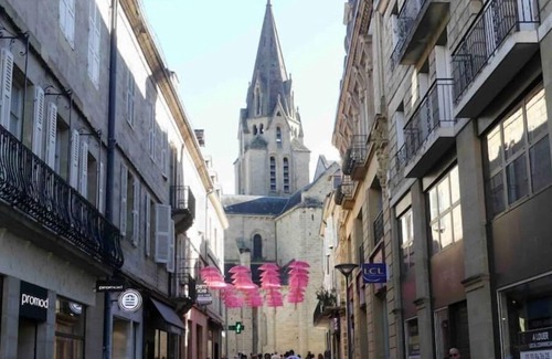 Brive-la-Gaillarde Apartment | Le Terracotta : Appartement Idéal Centre Brive