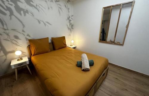 Centre Ville Apartment | Le tropical - hyper centre - patio - wifi