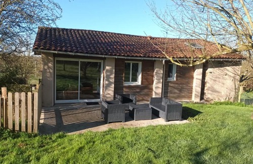 La Foret-sur-Sevre House | Le Verger - Gite 8 personnes en campagne et rivière By Primo