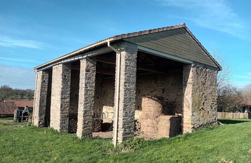 La Foret-sur-Sevre House | Le Verger - Gite 8 personnes en campagne et rivière By Primo