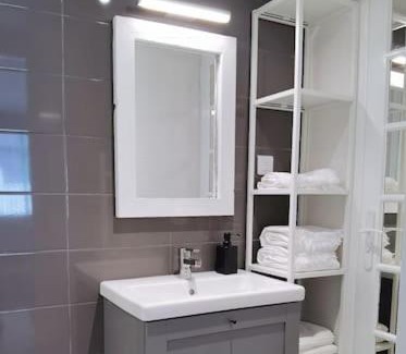 Quartier Vieux Marche-Cathedrale Apartment | Le vieux marché I - Cosy et Central