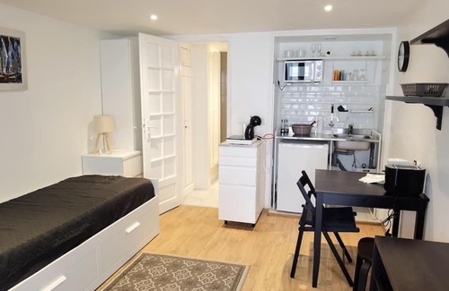 Quartier Vieux Marche-Cathedrale Apartment | Le vieux marché II ✧ Cosy et Central