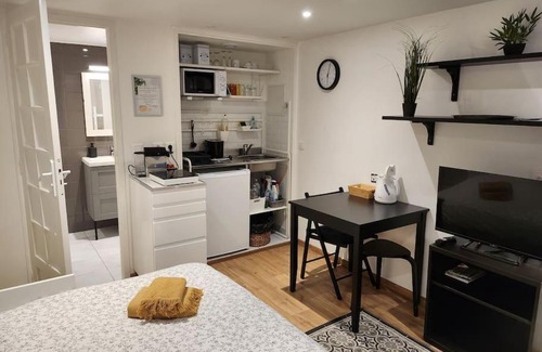 Quartier Vieux Marche-Cathedrale Apartment | Le vieux marché II ✧ Cosy et Central