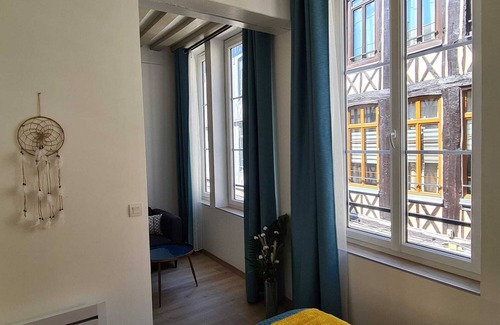 Quartier Vieux Marche-Cathedrale Apartment | Le Vieux Palais, 2 minutes from Place du Vieux Marché, Rouen's pedestrian hypercentre