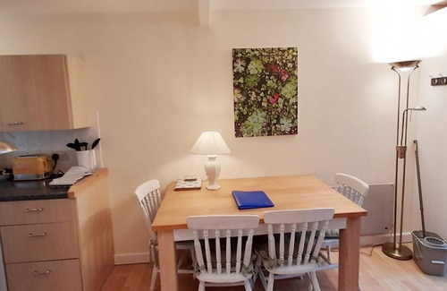 Dartmouth Ski Chalet | Leafy Corner Chalet. 2 bedroom 4 person Chalet