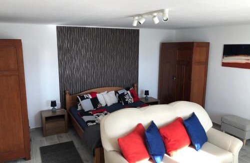 Balatonakali Apartment | Leander Apartman Balatonakali