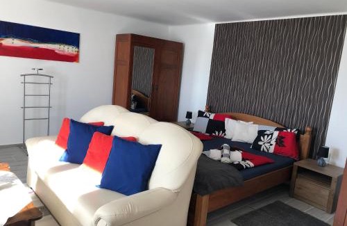 Balatonakali Apartment | Leander Apartman Balatonakali