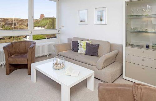 List House | Lee
