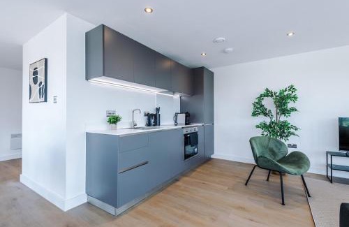 Leeds Apartment | Leeds City Centre - 2 bed Penthouse with balcony