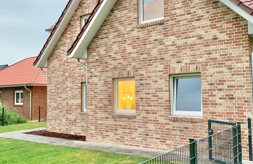 Butjadingen Apartment | Left half of the house Lea for 10 people - dream house on the North Sea with 2 bedrooms