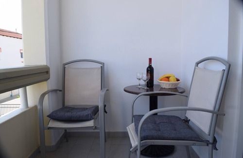 Ialyssos House | Lefteris Insta-worthy Studio with Garden View