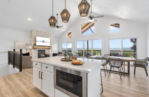Kimberling City House | Legacy Lakeside Retreat