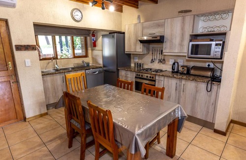 Hazyview Cabin | Legend Safaris 257A - in Kruger Park Lodge
