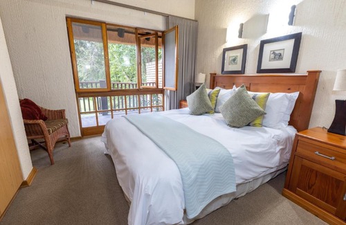 Hazyview Cabin | Legend Safaris 257A - in Kruger Park Lodge