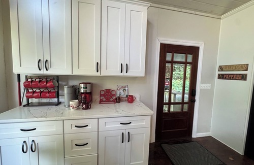 Duncanville House | Legends Lodge: A woodland retreat near University of Alabama!