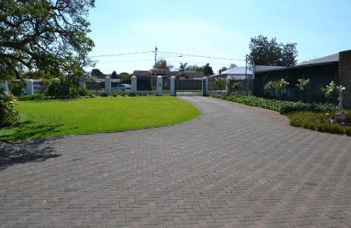 Krugersdorp North Apartment | Lekkerrus guesthouse