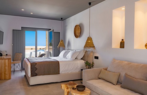Fira House | Lemon Suites Santorini