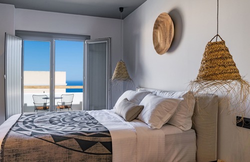 Fira House | Lemon Suites Santorini
