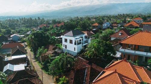 Anturan Hotel | Lemon Tree Hotel Bali