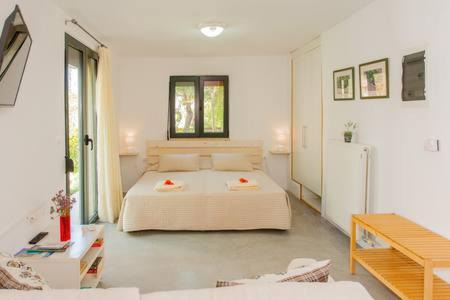 Sirili House | Lemonia Home