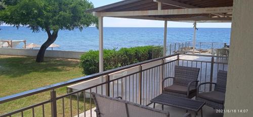 Nea Skioni House | lemonishouse by the sea 1