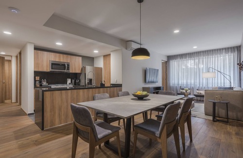 La Condesa Apartment | Leonora Boutique Stays by Viadora