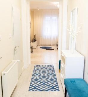 Orszagut Apartment | Lerissa Buda Residence