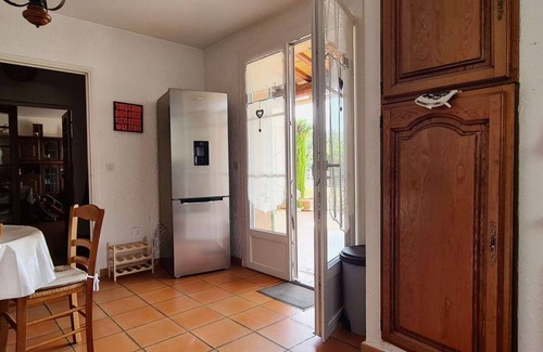 Chateauneuf-du-Pape House | Les 2 Cyprès – House with Pool and Garden in Châteauneuf-du-Pape