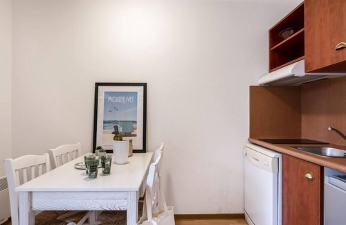 Le Verdon-sur-Mer Apartment | Les Alcyons Studio Cabine by Interhome