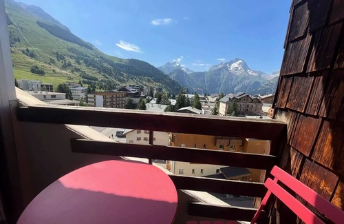 Les Deux Alpes Apartment | Les Bleuets Residence - Apartment Coup de coeur en Plein Station center with private cellar