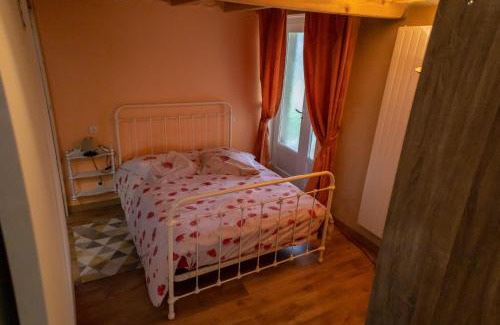 Saint-Michel-de-Saint-Geoirs House | Les collines