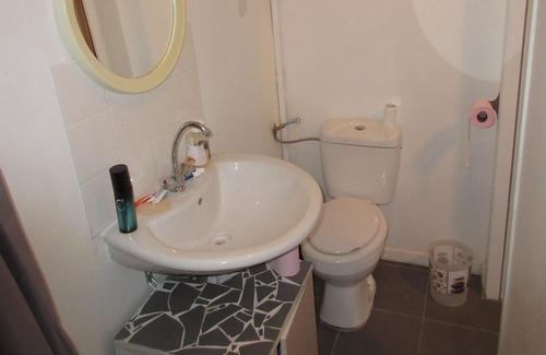 Saint-Cyprien Apartment | Les Cerisiers 5 people in St Cyprien near Collioure. Quiet and sea WiFi.