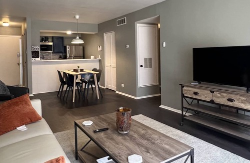 Oak Park - Northwood Condo | Les Chateaux - A RE Solutions XV Short Term Rental