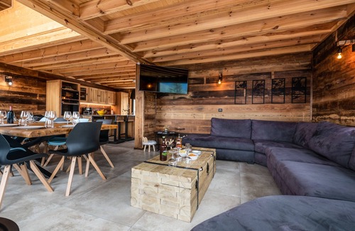 Plagne Centre Ski Chalet | Les Coches: Chalet at the foot of the slopes with views of Mont Blanc