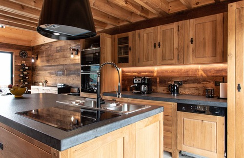 Plagne Centre Ski Chalet | Les Coches: Chalet at the foot of the slopes with views of Mont Blanc
