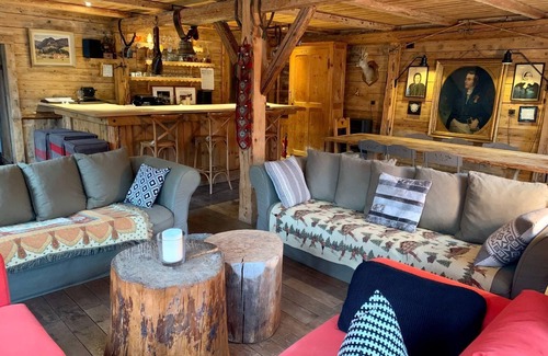 Les Contamines-Montjoie Ski Chalet | Les Contamines: Family and warm chalet