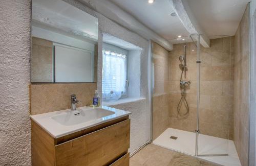 Jayac House | Les Crouquets - Le Laurier