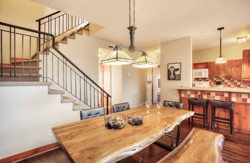 Mont-Tremblant Condo | Les Eaux - 2bdrs w/Pool & Hot Tub near Village 5