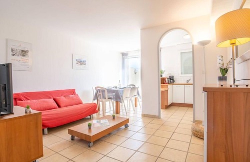 Saint-Cyprien Plage Apartment | Les Embruns by Interhome