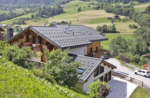Flumet Apartment | Les Evettes Chalets - Apartment six people, residence with swimming pool at the foot of the slopes