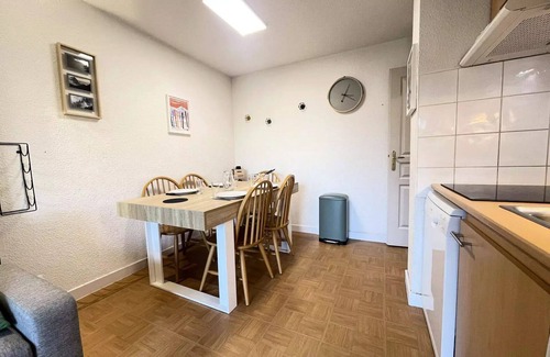 Flumet Apartment | Les Evettes Chalets - Apartment six people, residence with swimming pool at the foot of the slopes