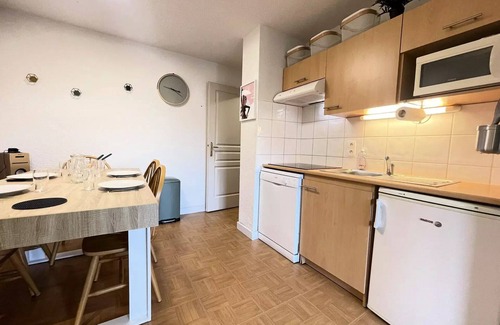 Flumet Apartment | Les Evettes Chalets - Apartment six people, residence with swimming pool at the foot of the slopes