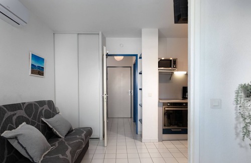 Le Couchant Apartment | Les Flamants Roses by Interhome