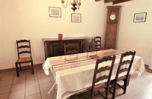 Saint-Julien-en-Born House | Les glycines