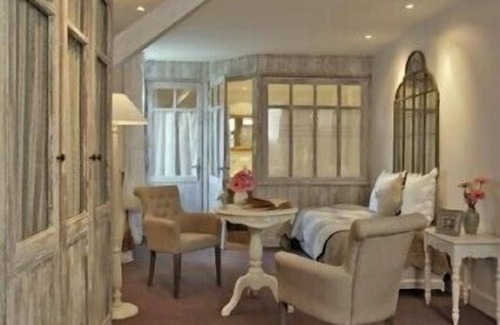 Les Eyzies Hotel | Les Glycines - Hôtel & Spa