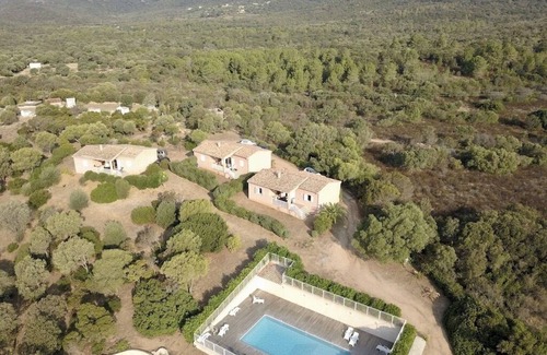 Figari House | Les Hauts de Cagna estate of 3 villas with swimming pool 6 kms from the sea.PROMO