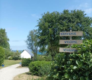 Plestin-les-Greves Other | Les Hortensias grande tente familiale 2 chambres et séjour sur camping familial près des plages