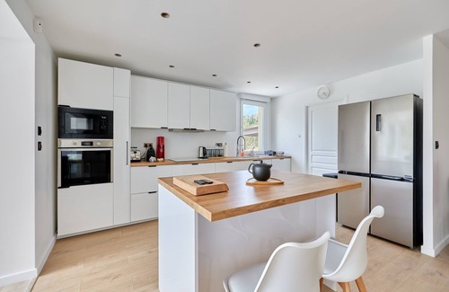 Surville House | Les Iris - Seven Bedroom House, Sleeps 15